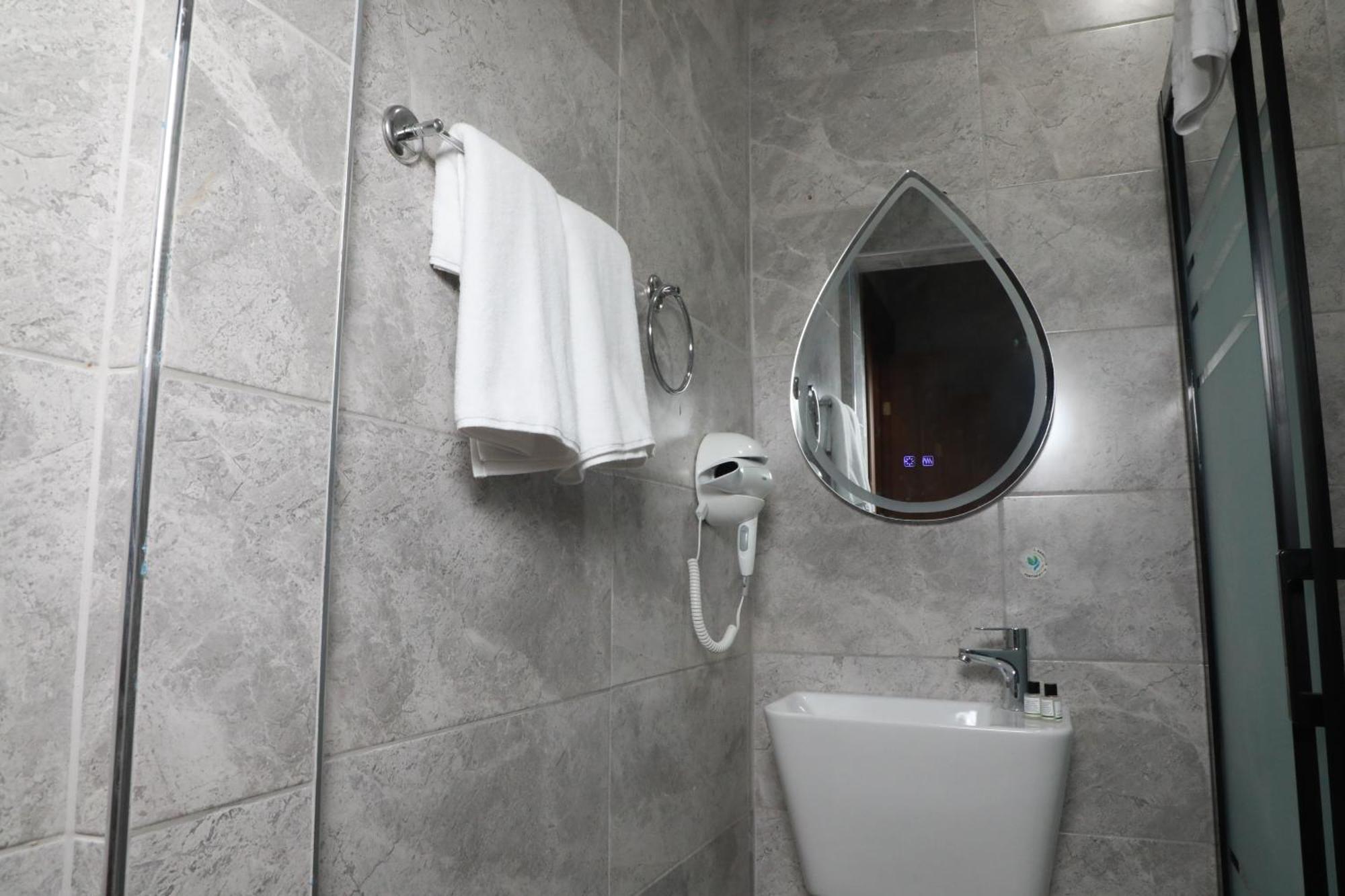 Rays Hotel Bakirkoey City Center Istanbul Exteriör bild